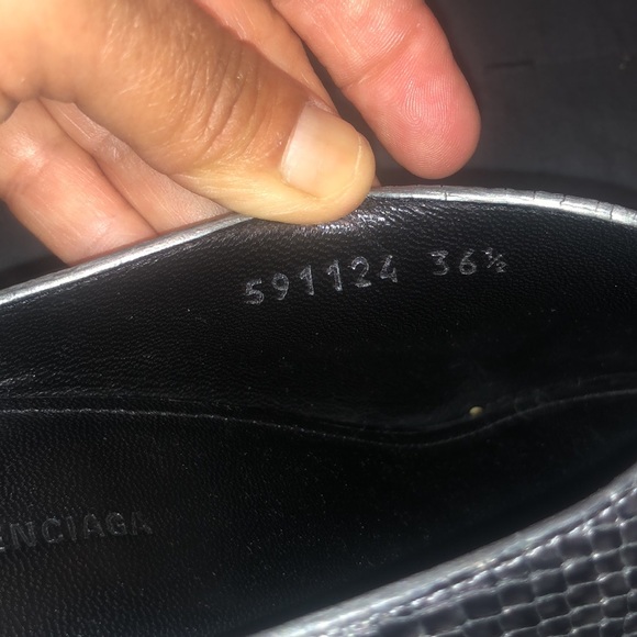 Authentic balenciaga - Picture 4 of 4